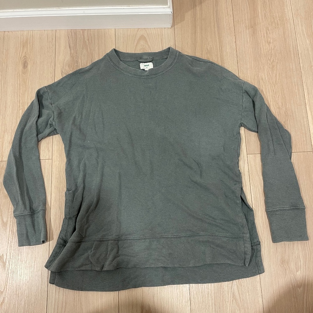Aerie olive green sweater